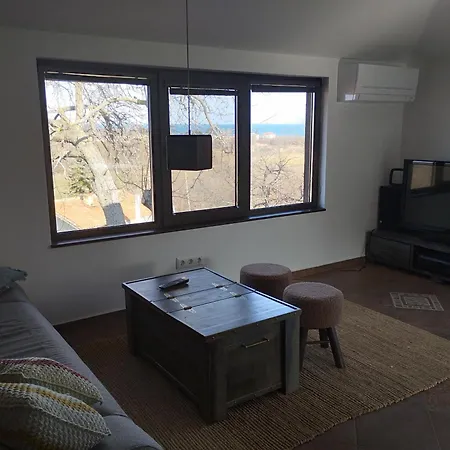 горе на вилата Daire